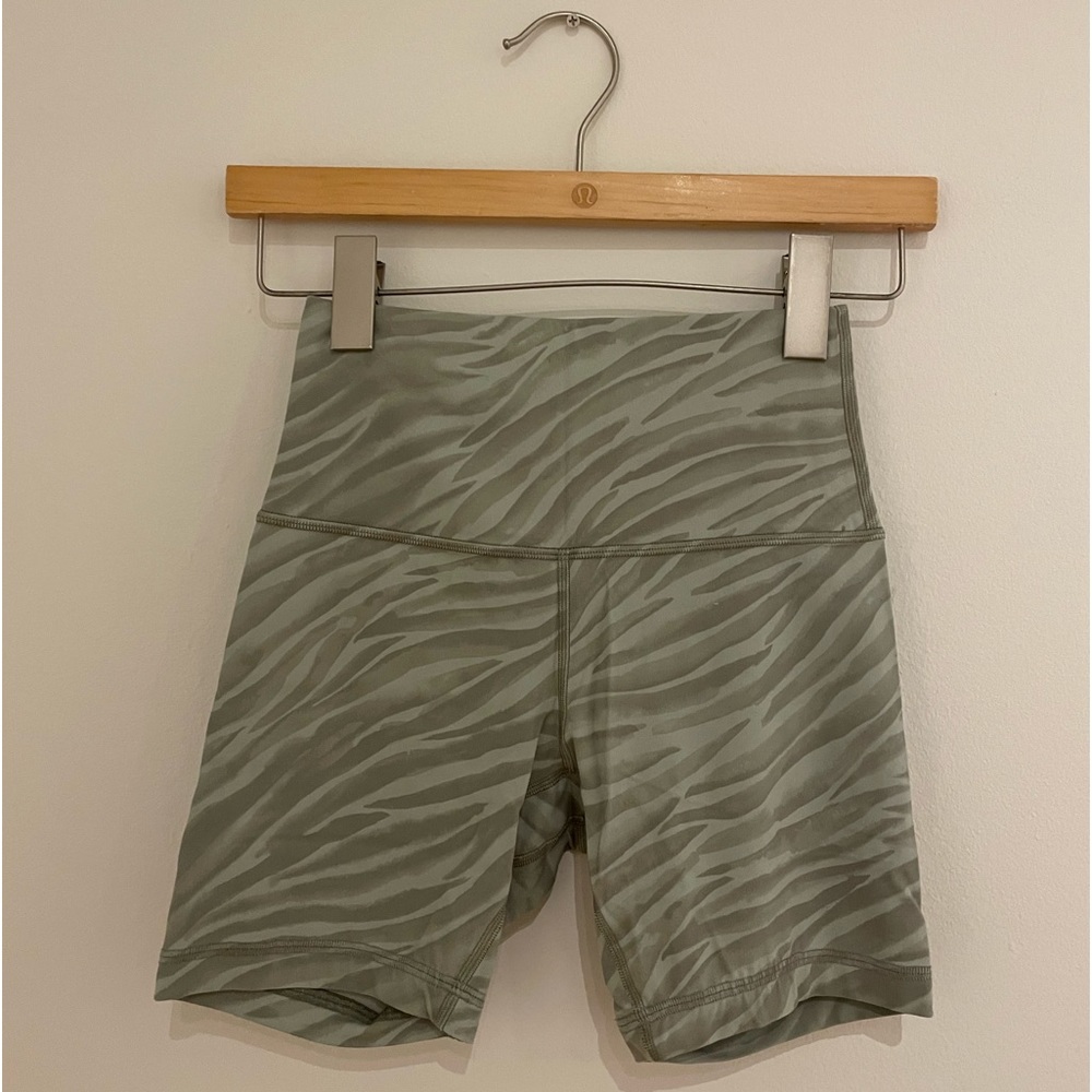 lululemon align shorts